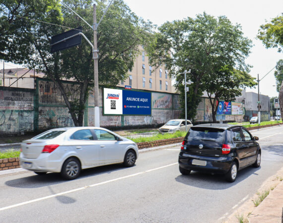 Av. Dos Ferroviários em frente ao Sororoca Jundiaí - sentido supermercado Assaí e supermercado Tauste (Jundiaí)