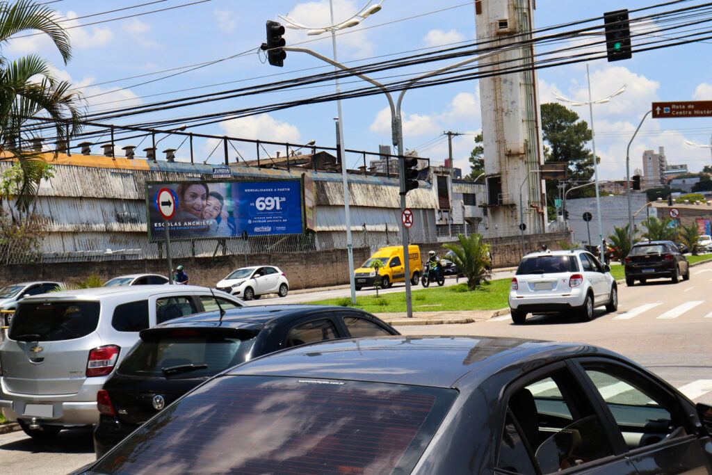 Av. Antonio Frederico Ozanan com Av. Padre Ângelo Cremoneti - Entrada túnel Av. dos Ferroviários (Jundiaí)