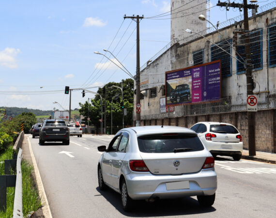 Av. Antonio Frederico Ozanan sn antigo prédio da Pozzani - Sentido Maxi Shopping-03 (Jundiaí)