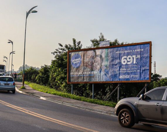Viaduto de Várzea Paulista sn (Subindo o viaduto sentido Centro )