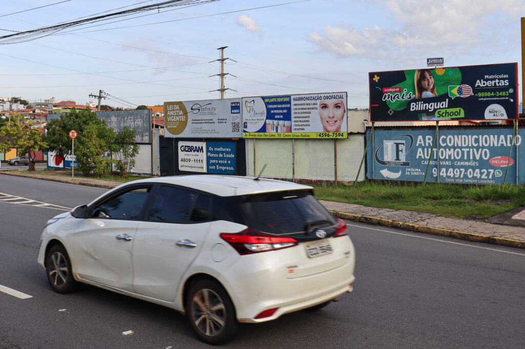 Av.-Fernao-Dias-Paes-Leme-sn-Varzea-Paulista-Em-frente-ao-chacara-M