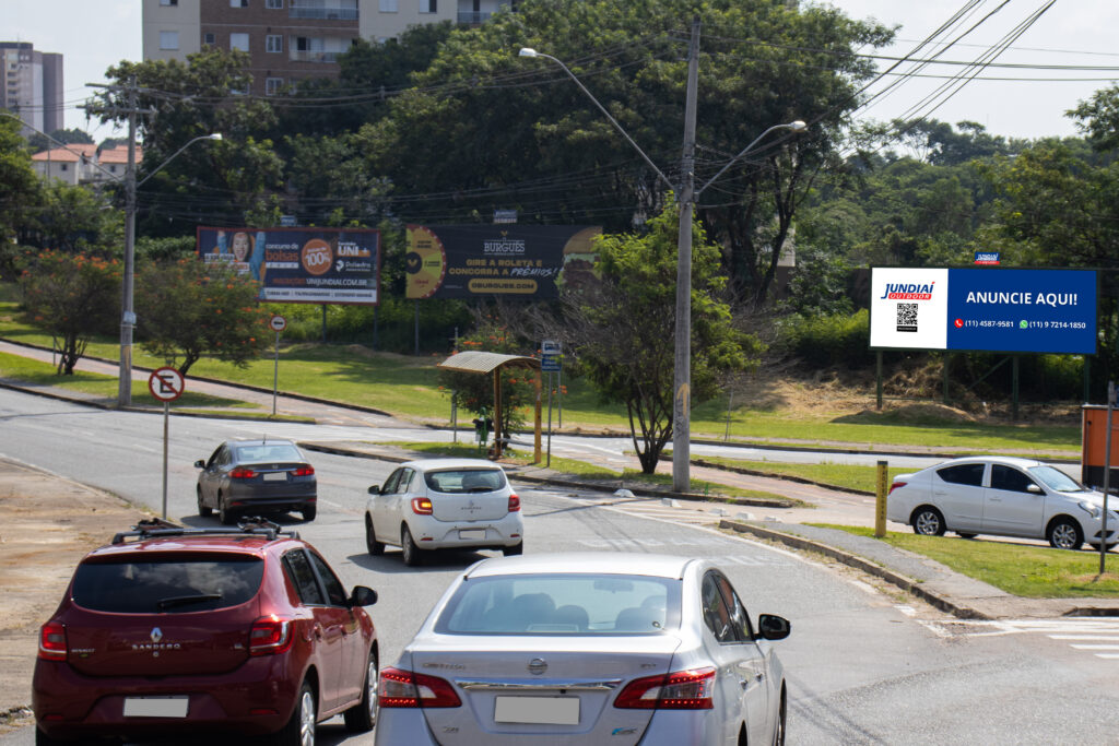 Av. Antonio Pincinatto sn Rotatória sentido Bairro Eloy Chaves-02 (Jundiaí)