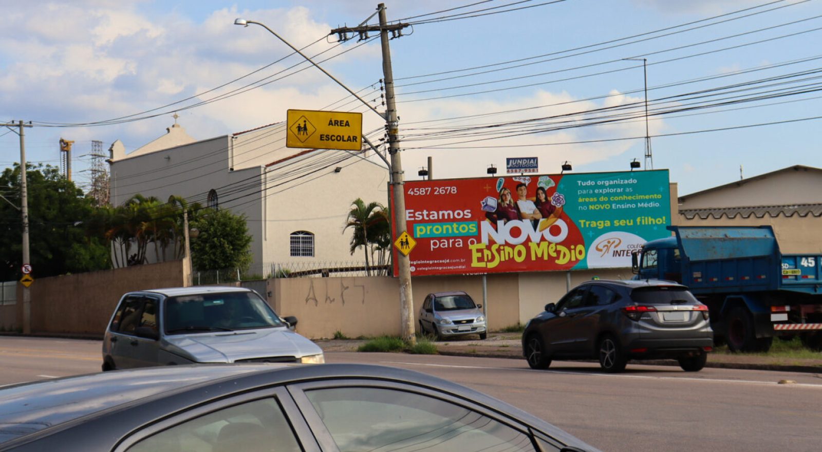 Av. Pref. Pedro Clarismundo Fornari ao lado Cond. Dos Jatobás e Escola Divina Providência - FB-03 (Jundiaí)