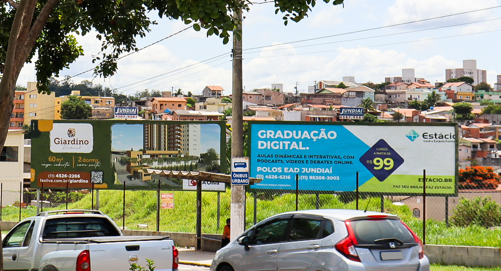 Av. dos Imigrantes - sentido terminal Colônia em frente ao Supermercado Boa (Jundiaí)